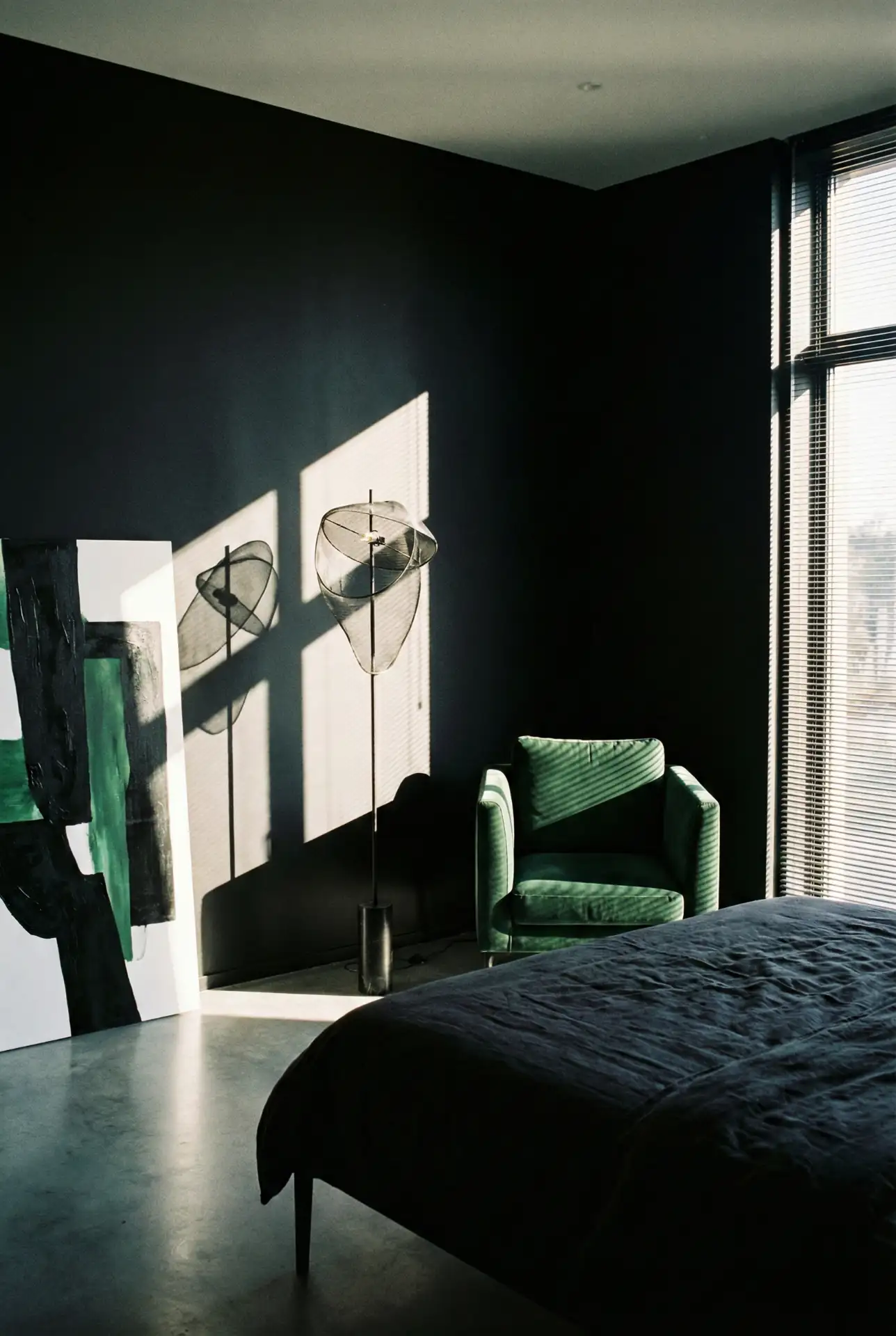 Black And Green Modern Bedroom With Graphic Edge 1