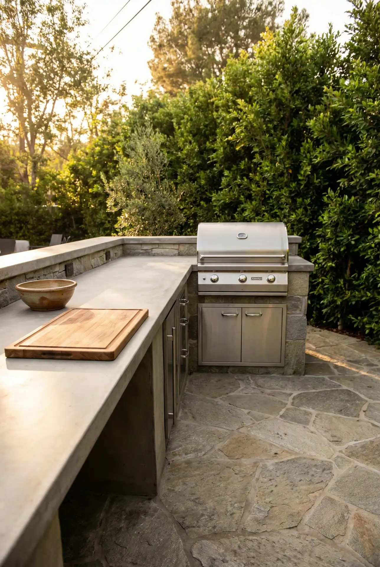 L-Shaped Open-Air Grill Courtyard 1