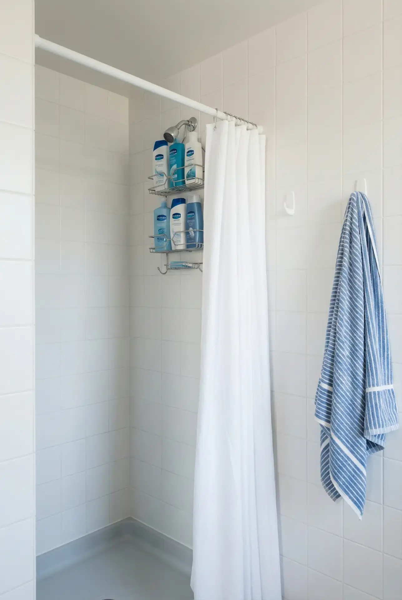 College Shower Caddy Setup That Still Looks Cute 2