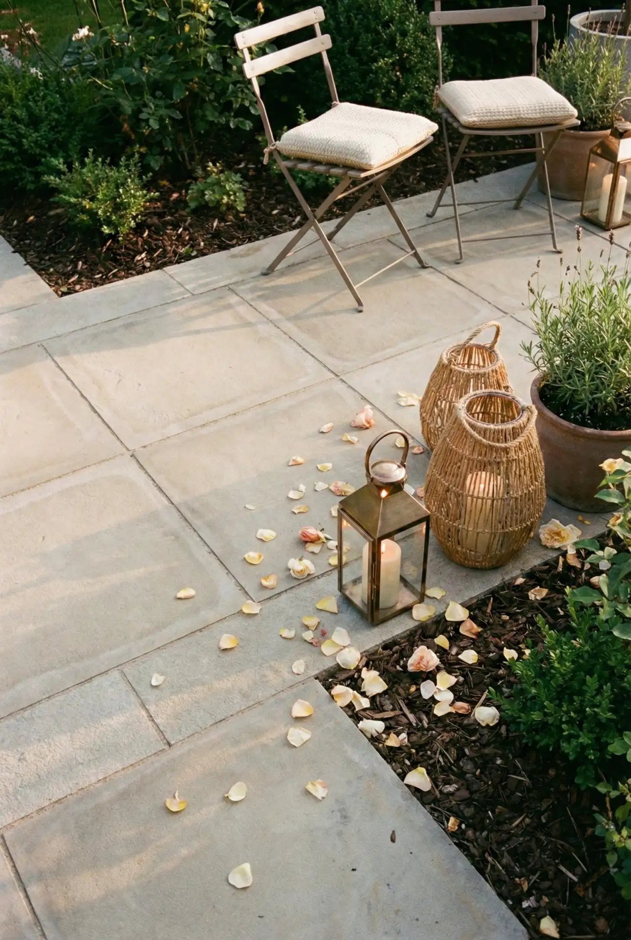 DIY Brick-And-Stone Mix For A Collected Cottage Feel 2