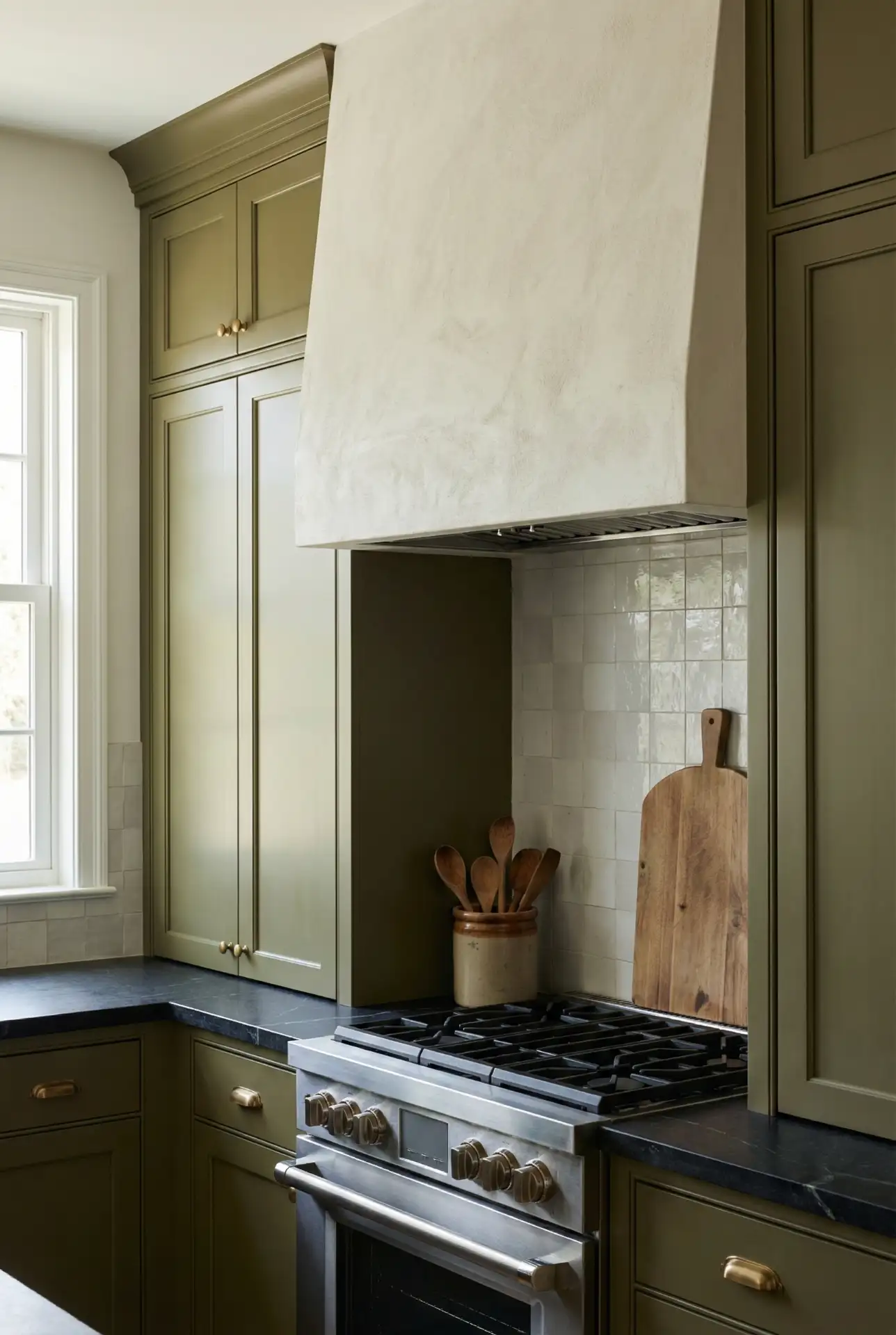 Olive and Black Range Nook With Statement Hood 1