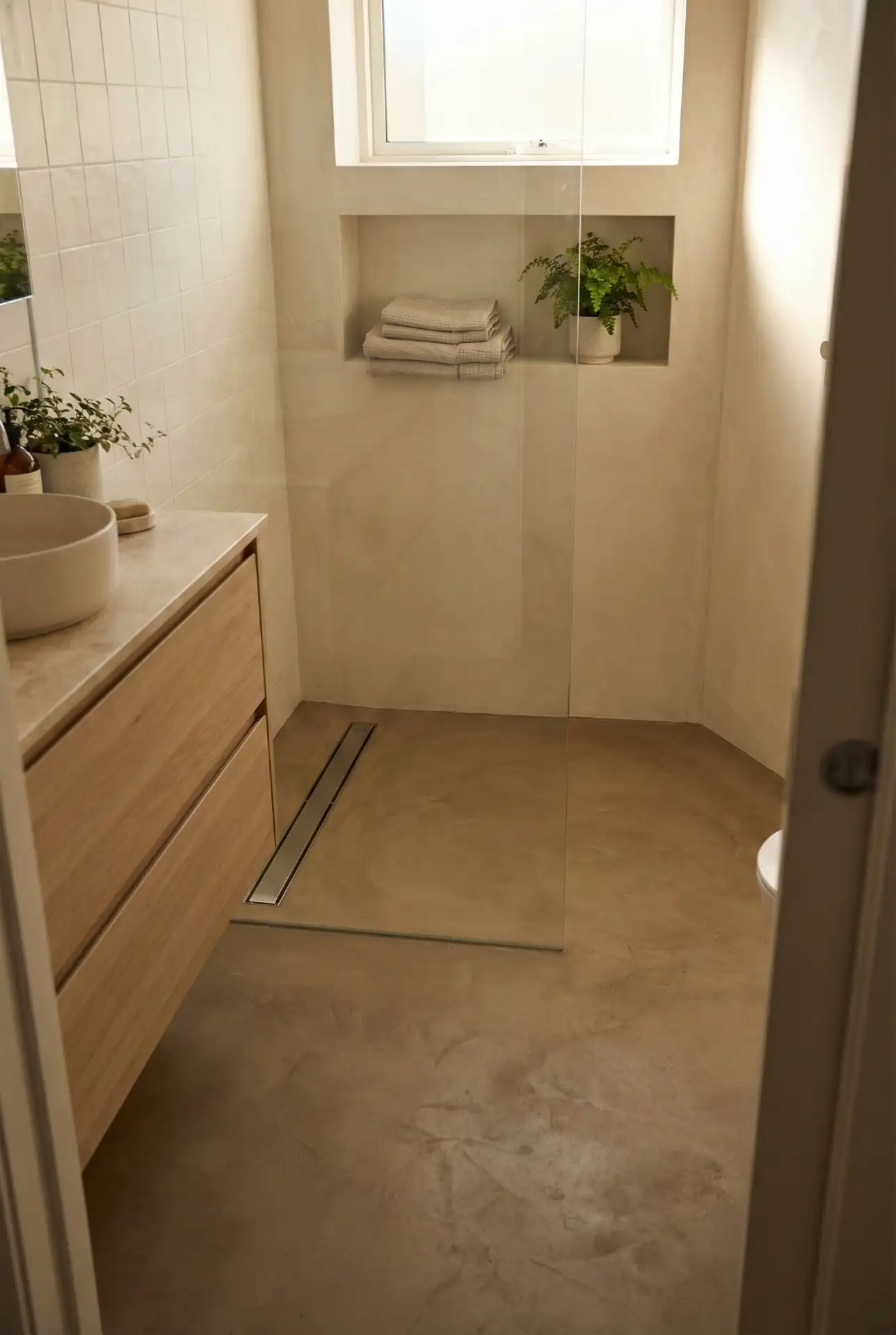 Seamless Doorless Entry With Linear Drain 2