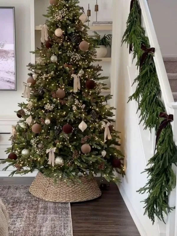10 Christmas Tree Themes for 2026 - JQ