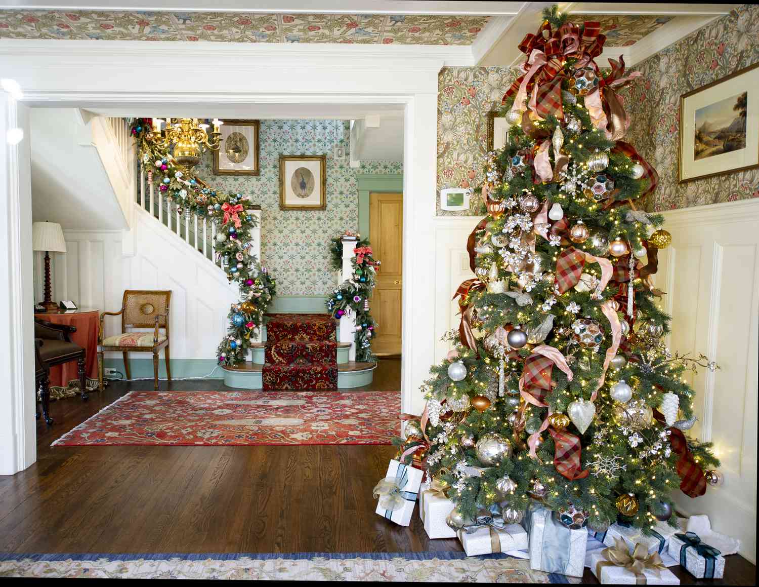 10 Classic Christmas Hotels In Virginia