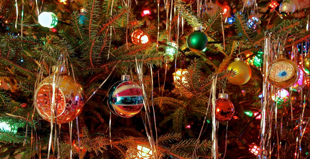 10 Old-Fashioned Christmas Traditions to Try in 2023