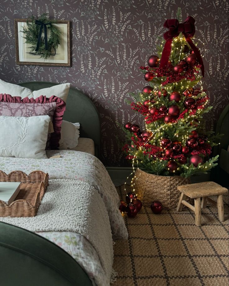 11 Red Christmas Tree Décor Trends to Try This Year | Masons Home Decor