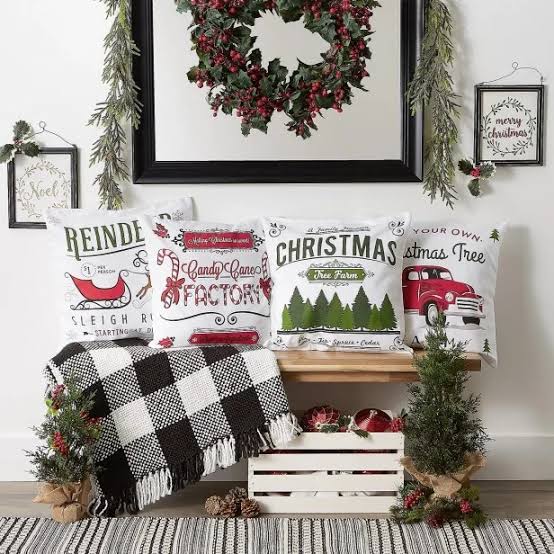12 Best Farmhouse Christmas Decorations 2025 | HGTV