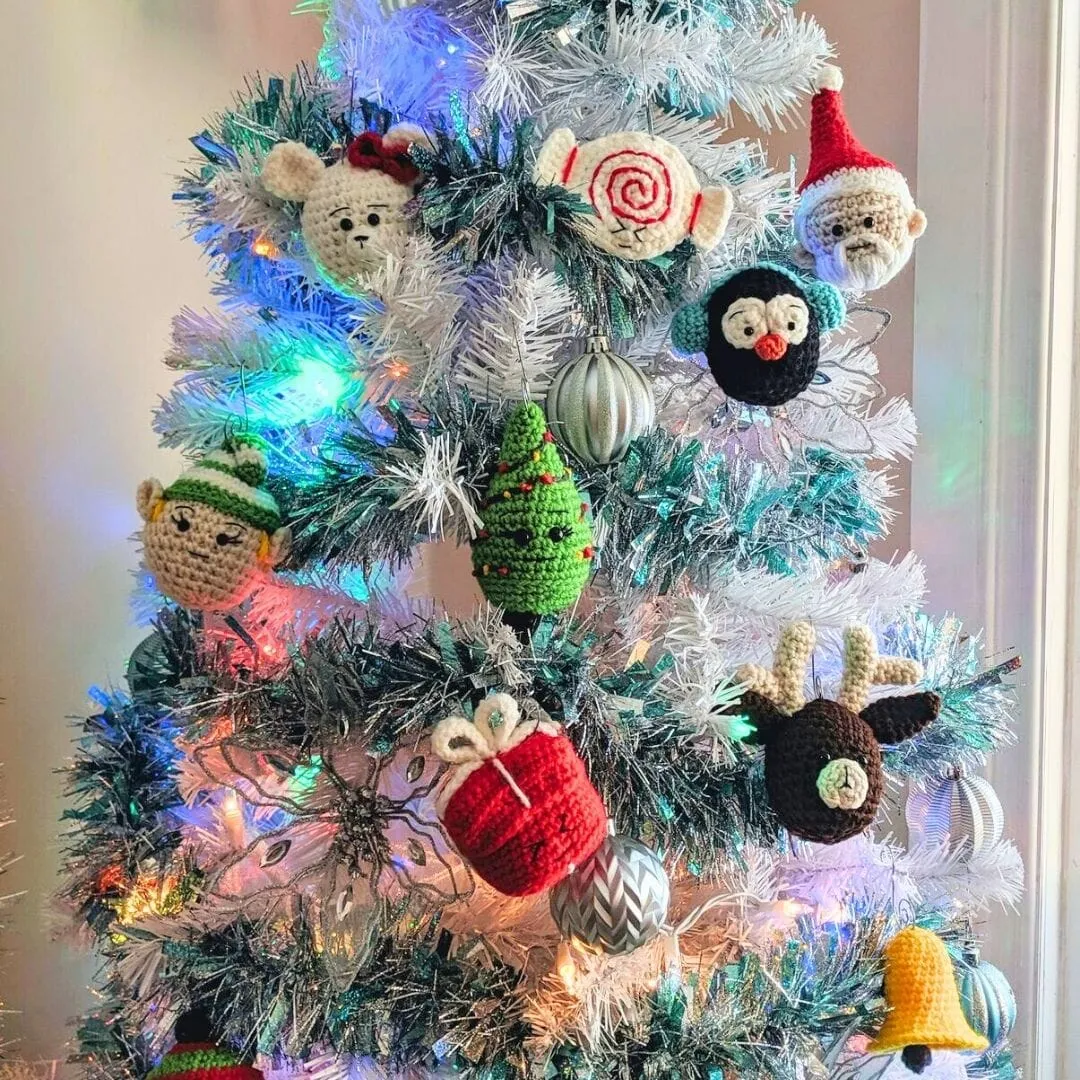 12 Free Christmas Ornament Crochet Patterns – FurlsCrochet