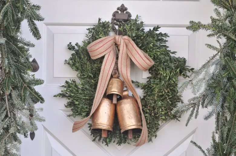 16 Front Door Decorations For Winter Festivities And Fun