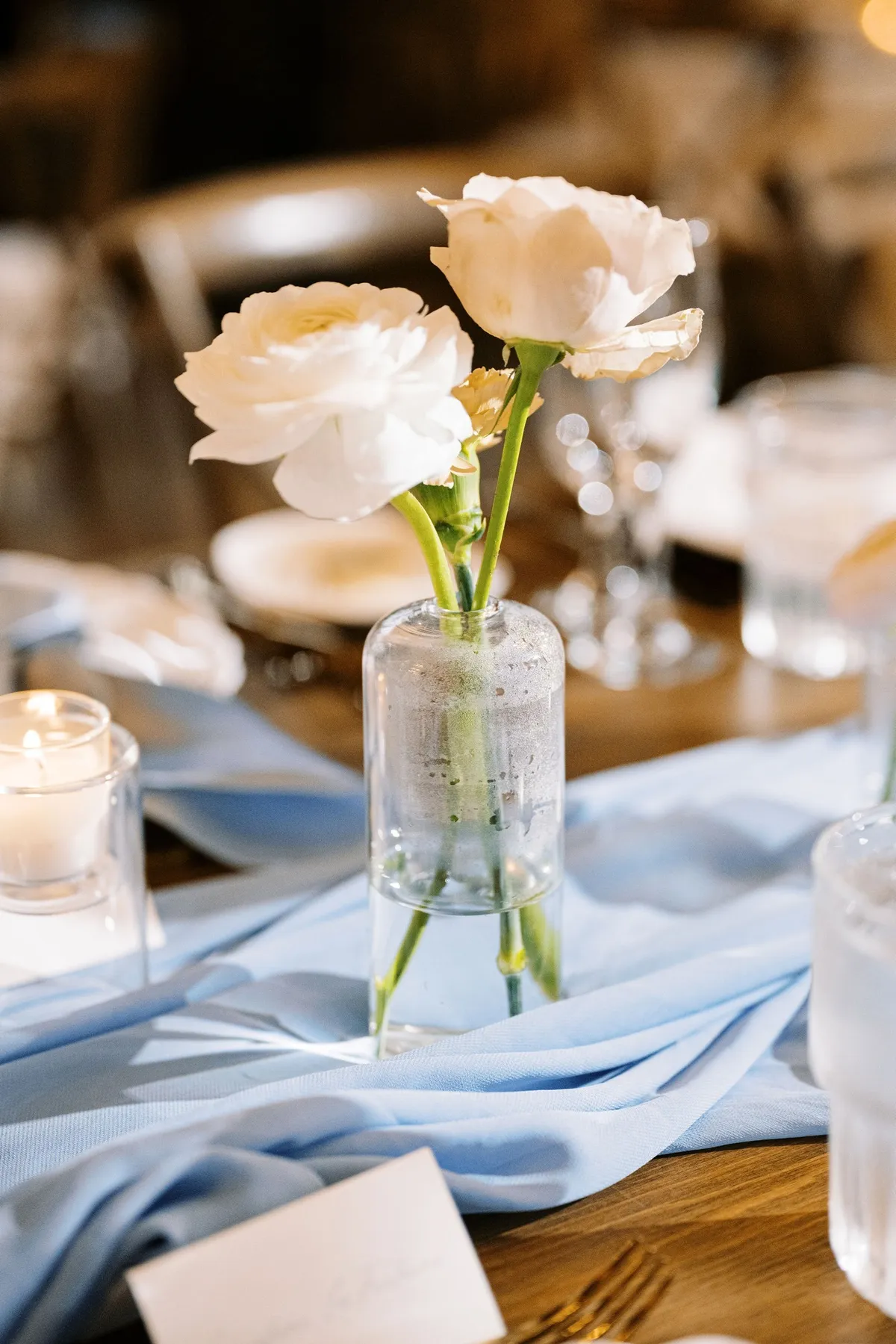 16 Inspiration Photos for Incredible Wedding Centerpieces | Nearlywed  Weddings