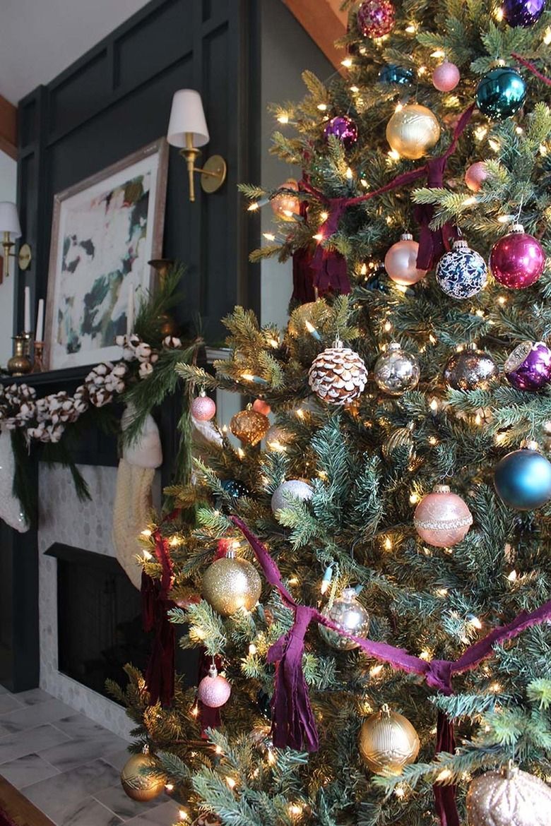 17 Christmas Color Schemes That Go Beyond Red And Green