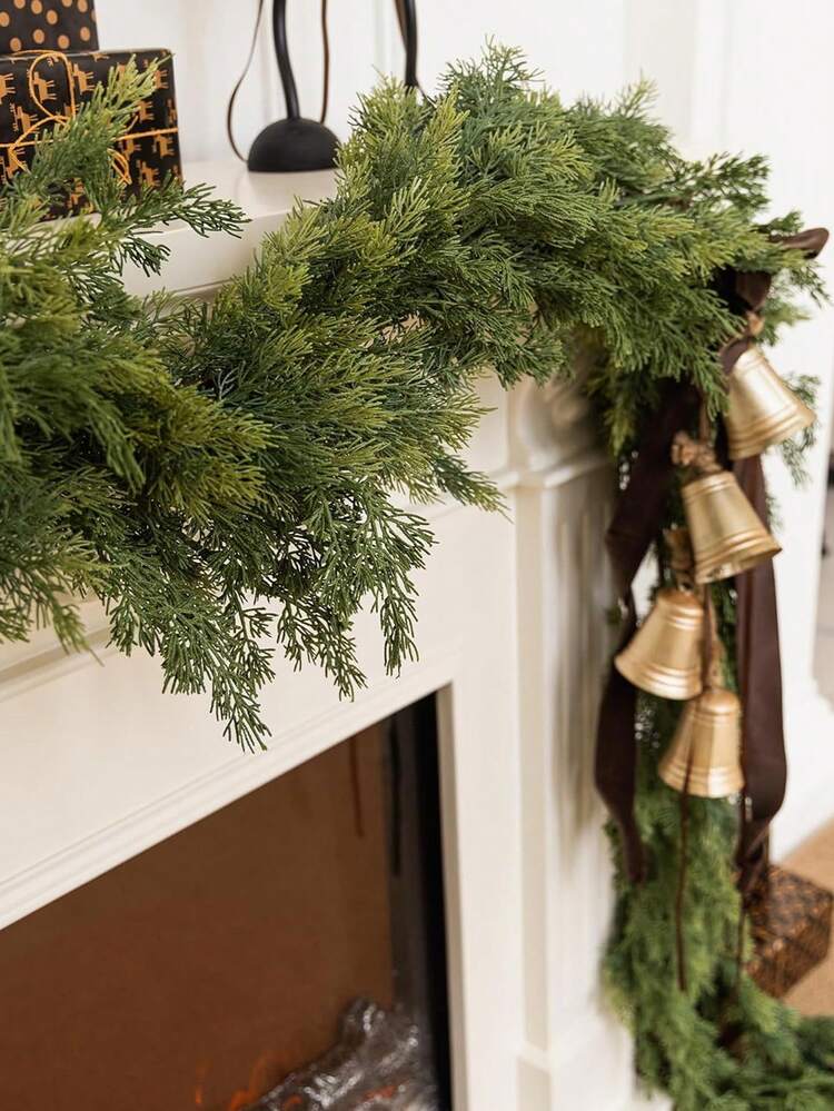 1pc Handmade Christmas Wreath, Artificial Cypress Cedar Pine Needle  Greenery Seasonal Wreath, Suitable For Christmas TV Cabinet Winter Holiday  Indoor/Outdoor Christmas Decoration | SHEIN USA