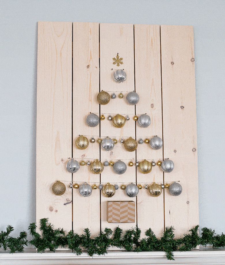20 Stunning Silver And Gold Holiday Decorating Ideas