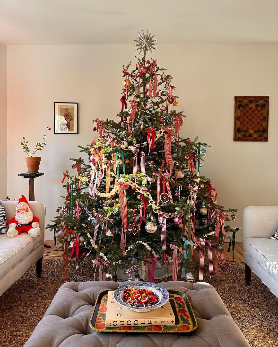 20 Vintage Christmas Decor Ideas That Make Your Tree Look Like a Collected  Heirloom, Not a Store Display