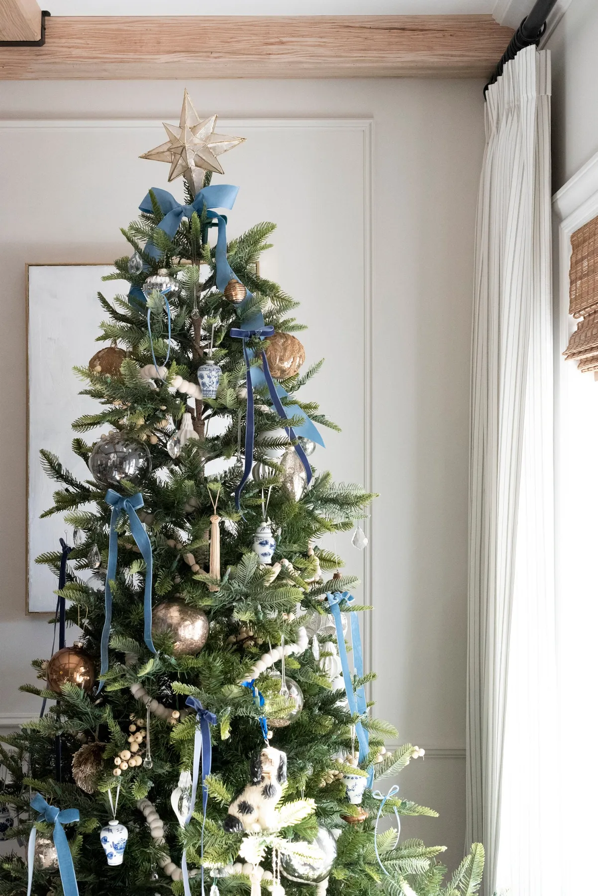 20 Ways to Decorate with Ribbon This Holiday Season
