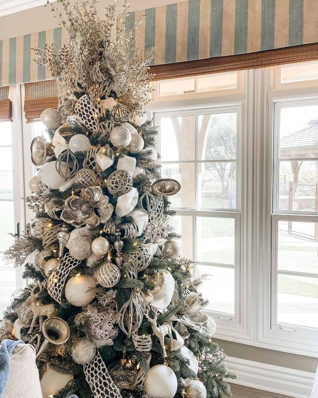 2026 Silver Christmas Trees Decorated + 9 Best Tree Red And Ideas High-end