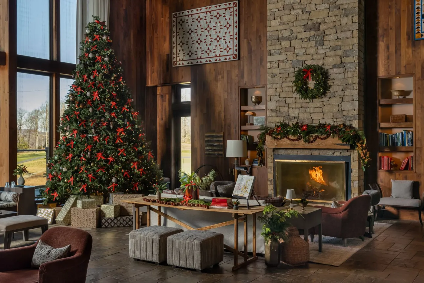 21 Holiday Decorating Ideas We Love From Design Tastemakers | Architectural  Digest