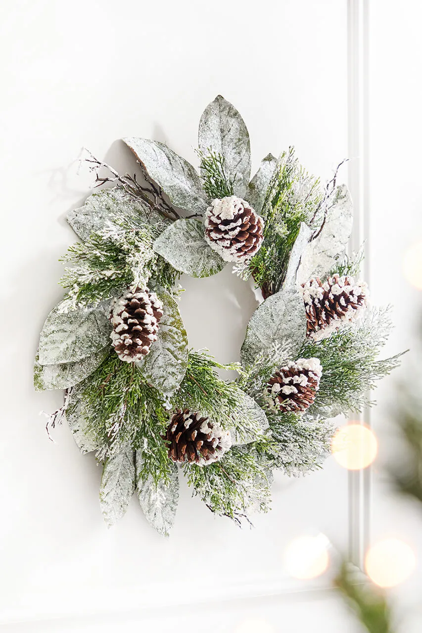 22' Cedar and Magnolia Leaf Wreath - Decorator's Warehouse