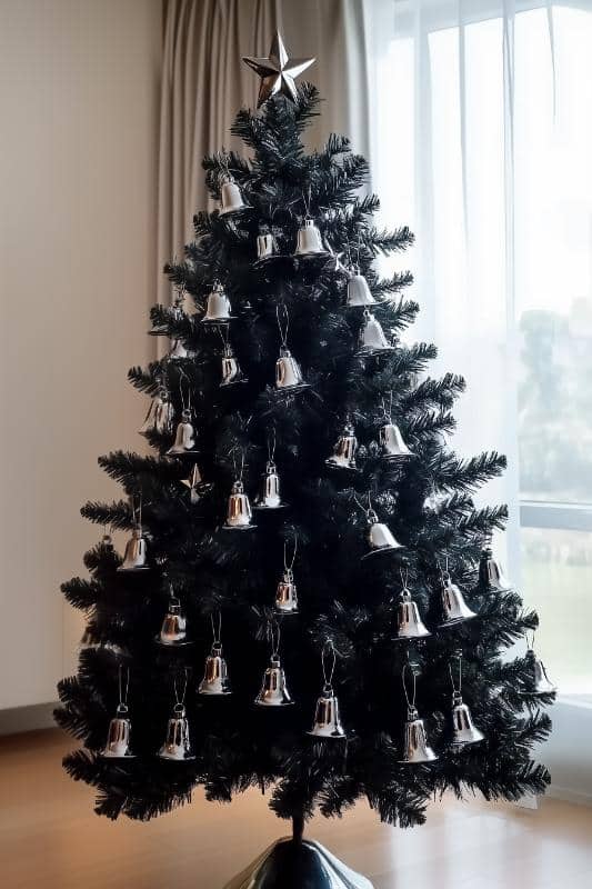 25 Black Christmas Tree Decorations: Stylish Ideas To Try