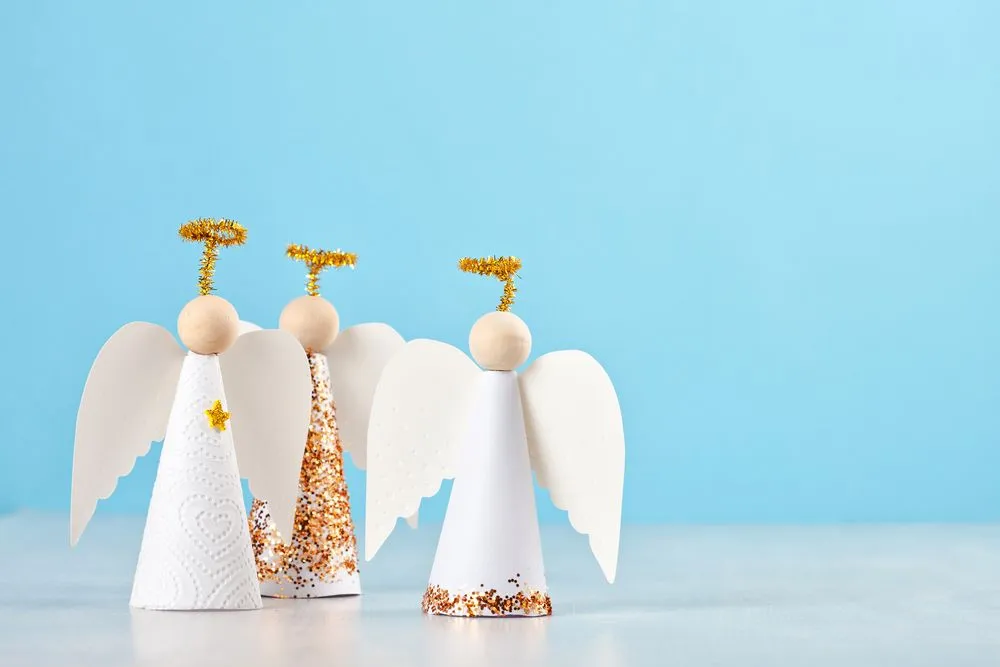 25 DIY Vintage Christmas Ornaments You'll Want Right Now