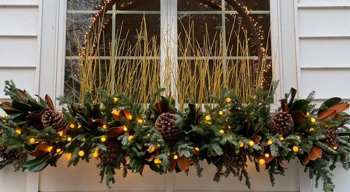 25 Enchanting Christmas Window Decorations Ideas for Holiday