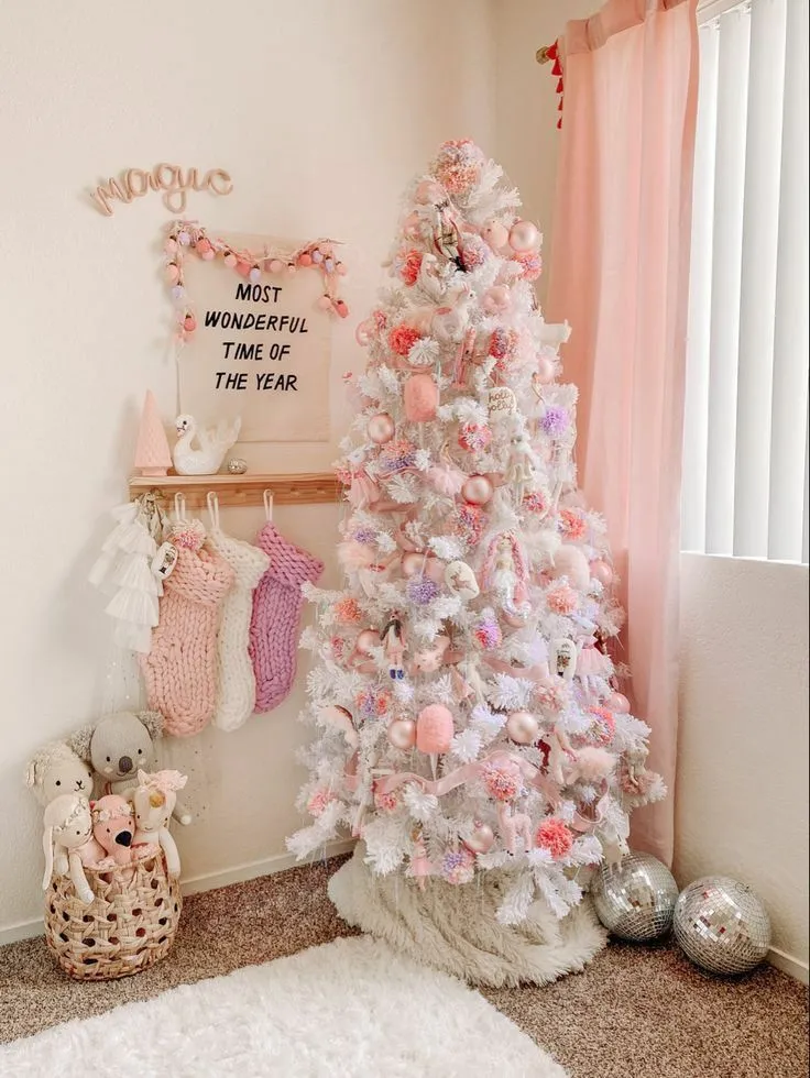 25 Pink Christmas Aesthetic Ideas for a Pretty Holiday Home - NP