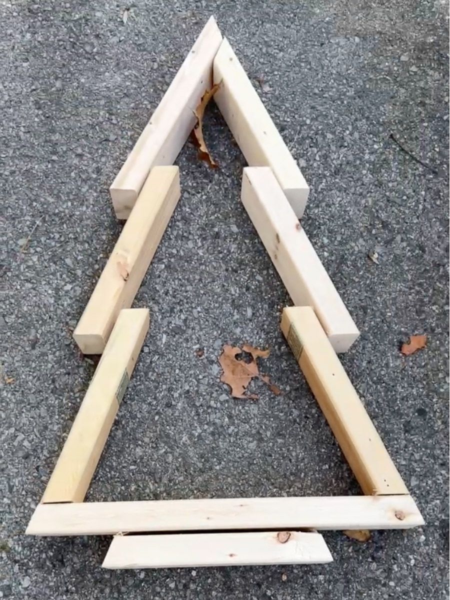 2x4 Christmas Tree Porch Sign -