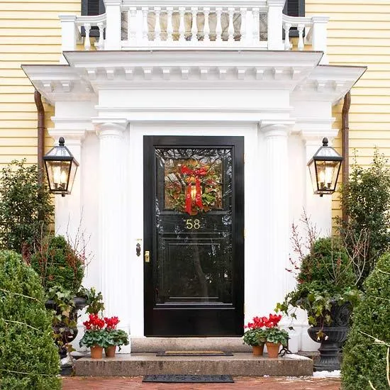 30 Spectacular Front Door Decoration Ideas for Christmas and Winter Holidays