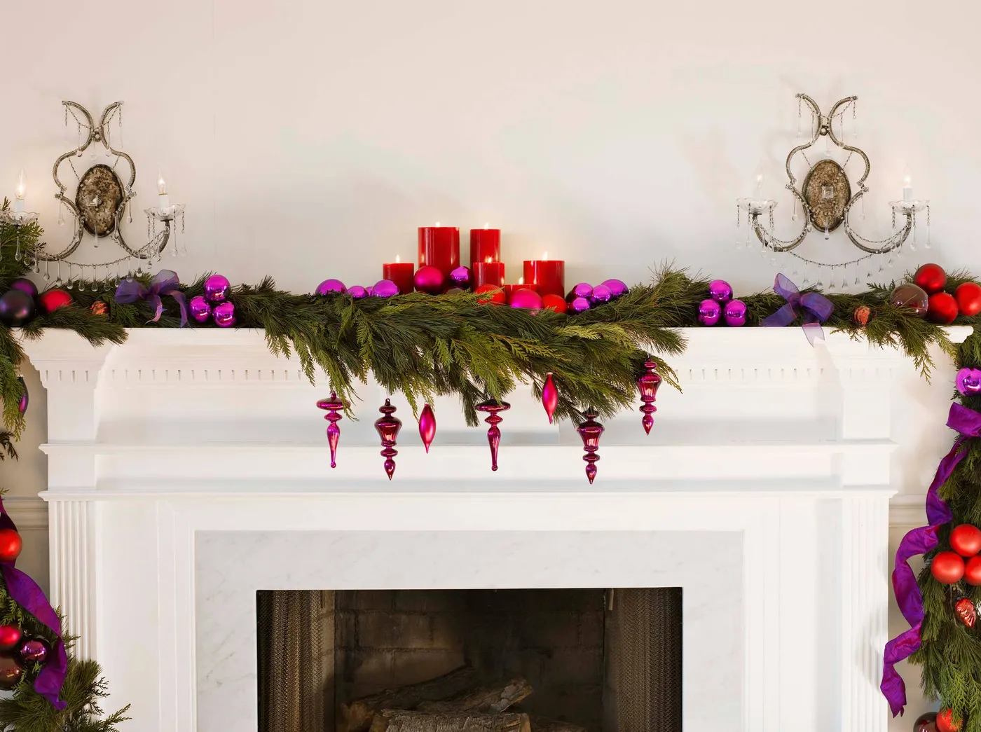 38 Christmas Mantel Ideas, From Traditional to Modern - Parade Home & Garden