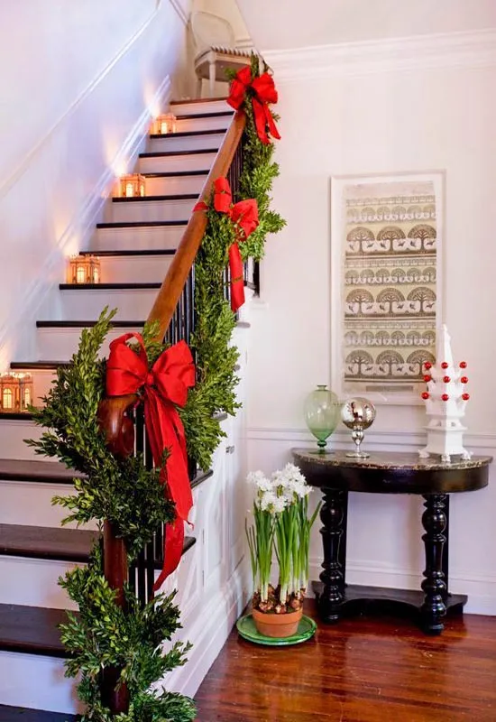 40+ Festive Christmas Banister Decorations Ideas – All About Christmas