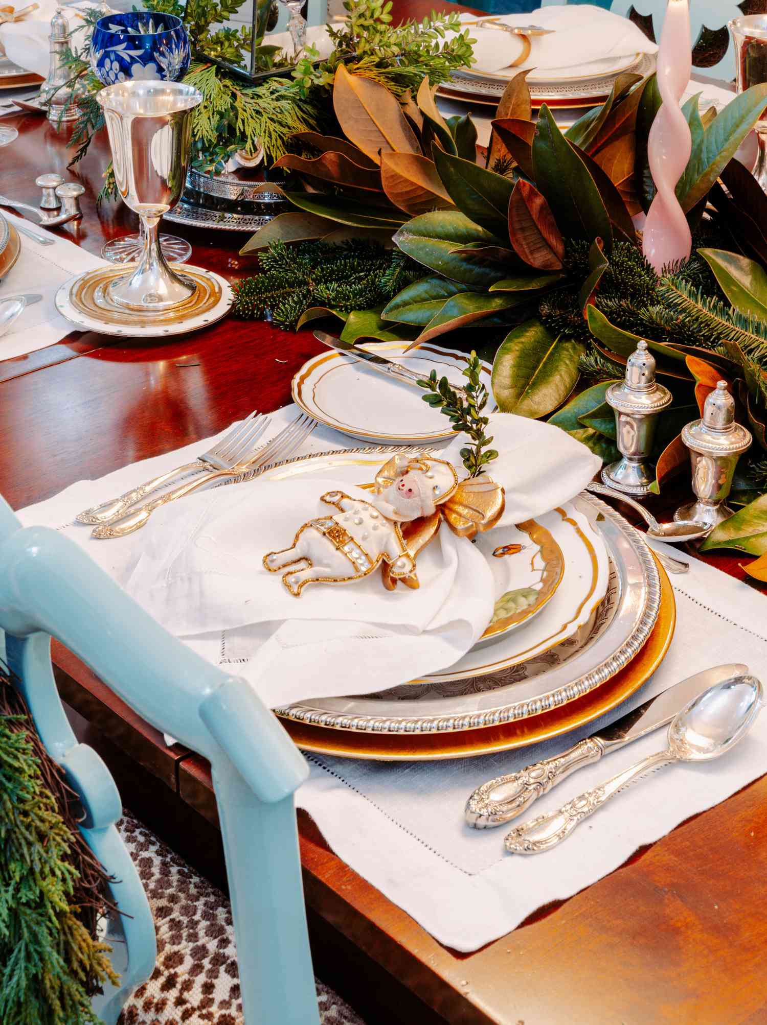 40 Pretty Christmas Tablescape Ideas for a Festive Holiday