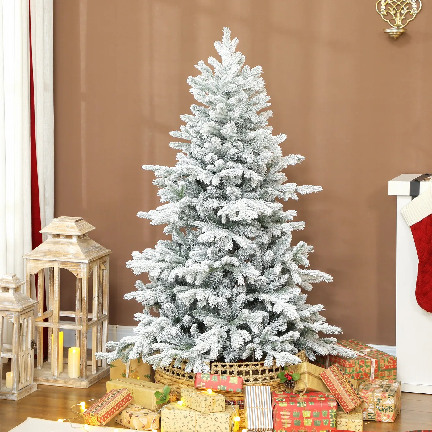 5 Foot Flocked Christmas Tree with Hinged Realistic Tips – Nuvio Living