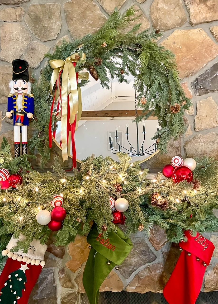 5 Holiday Mantel Decor Tips - Duke Manor Farm by Laura Janning