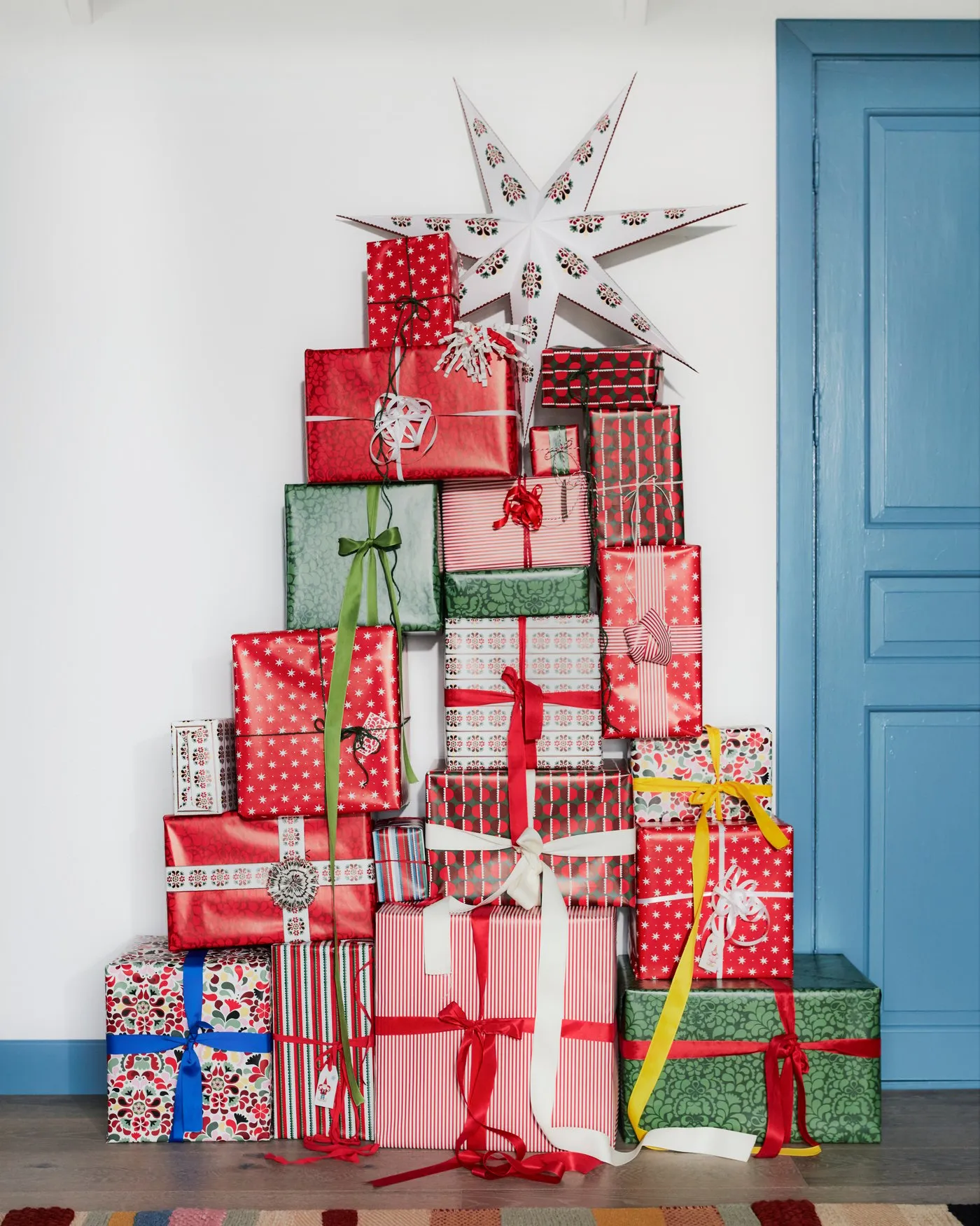 5 inspiring alternative holiday trees - IKEA Switzerland