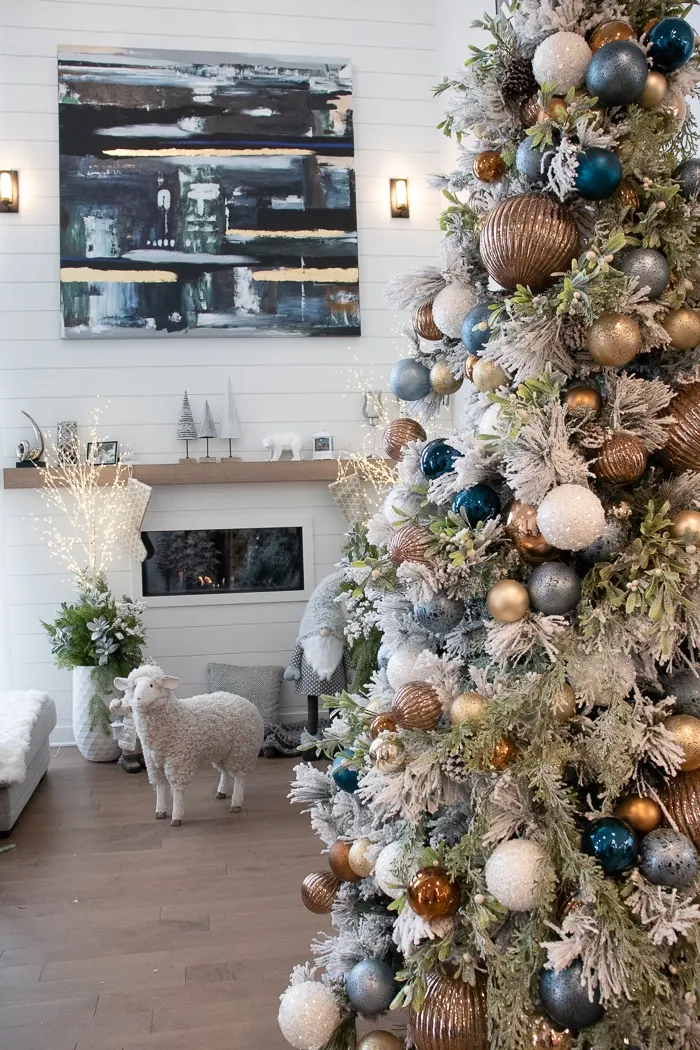 5 Inspiring Christmas Trees For The Holidays In 2022 | Sutton