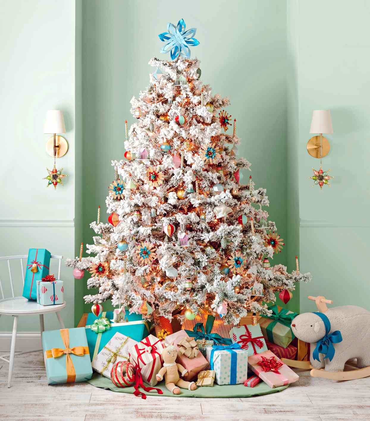 7 Christmas Color Schemes That Will Never Go Out of Style