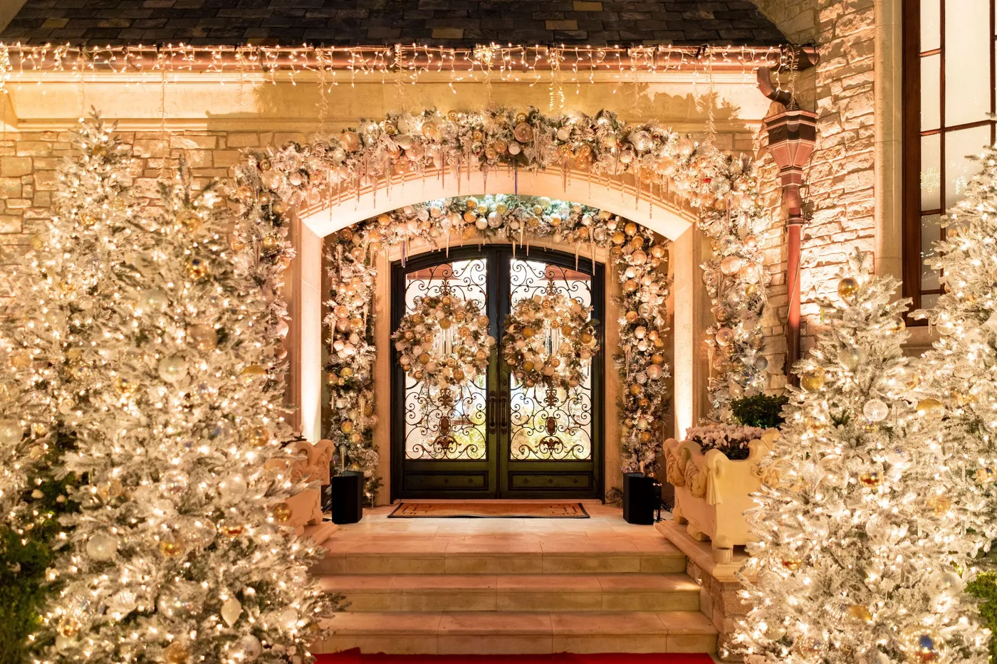 7 Tips for Holiday Home Decor - Mindy Weiss