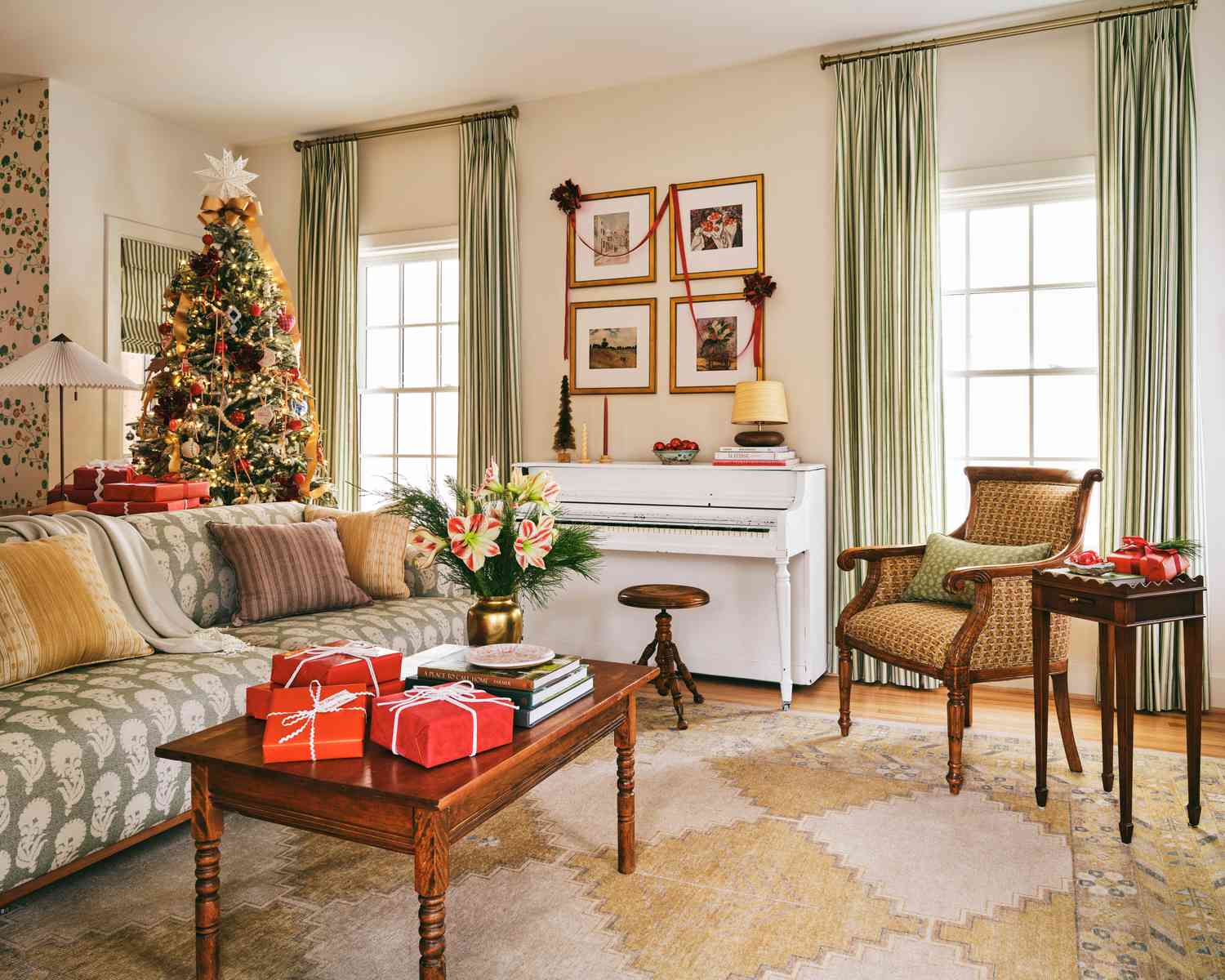 70 Christmas Tree Decoration Ideas For A Dazzling Holiday