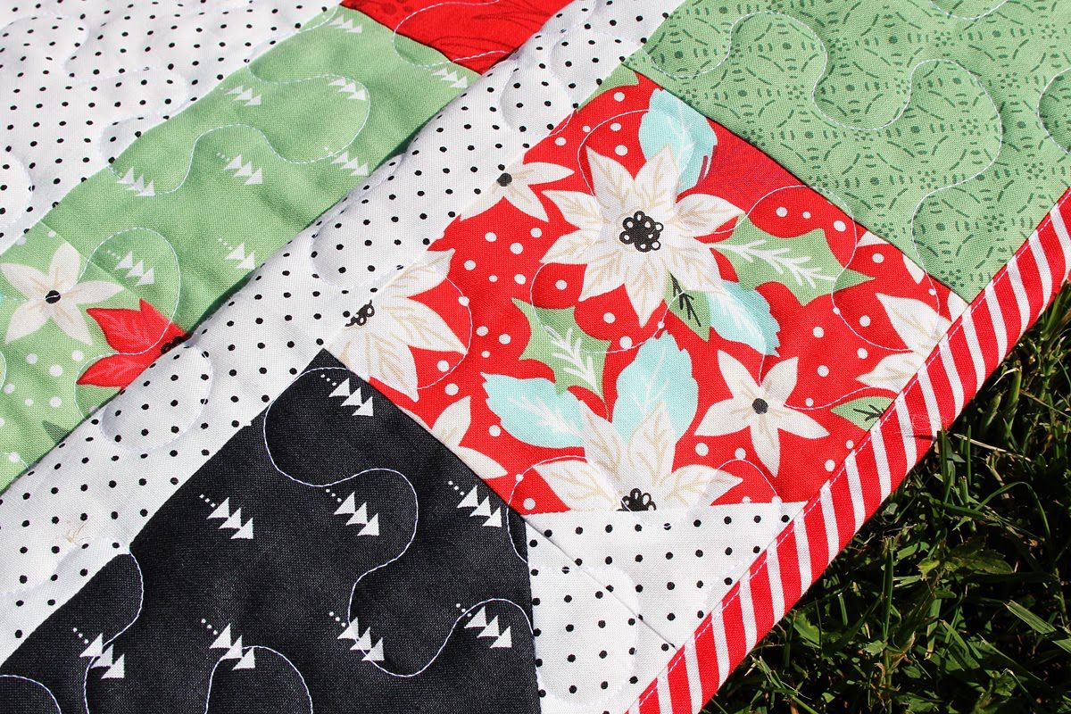 A Bit of Scrap Stuff - Sewing, Quilting, and Fabric Fun: Charm Pack Tree  Skirt - Little Tree