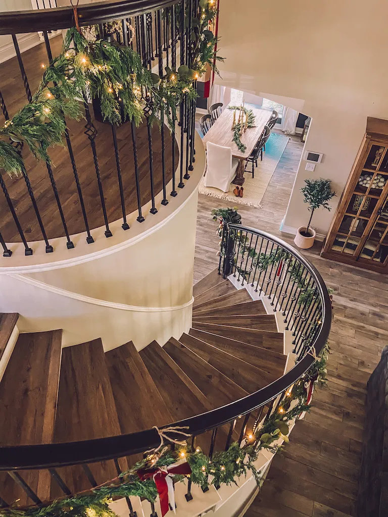 A Holiday Home Tour - Kids Decor -