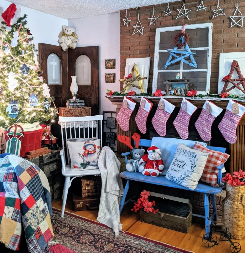 A PLAID CHRISTMAS! Fun and Festive Ways to Decorate With Plaid at Christmas  time – Comfy Lane Cottage