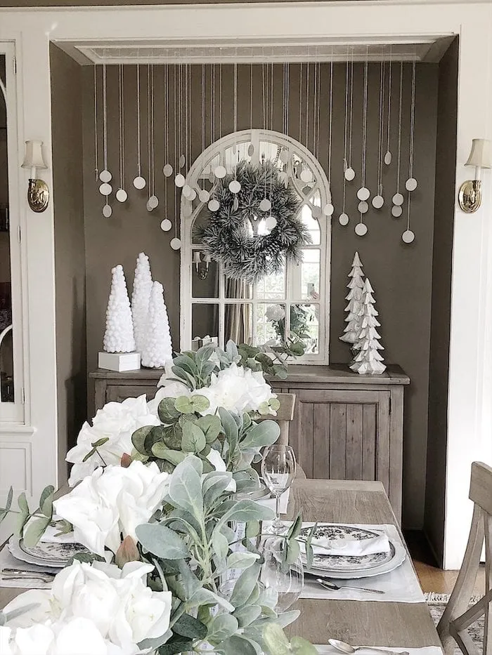 A Simple and Beautiful Holiday Table Setting - Sanctuary Home Decor