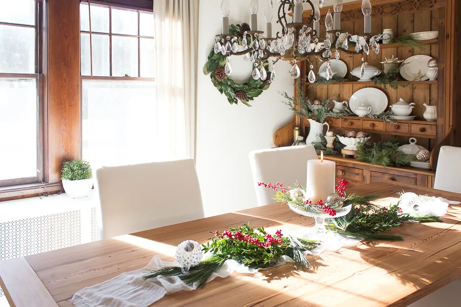 A Simple Fresh Greenery Tablescape - Finding Silver Pennies