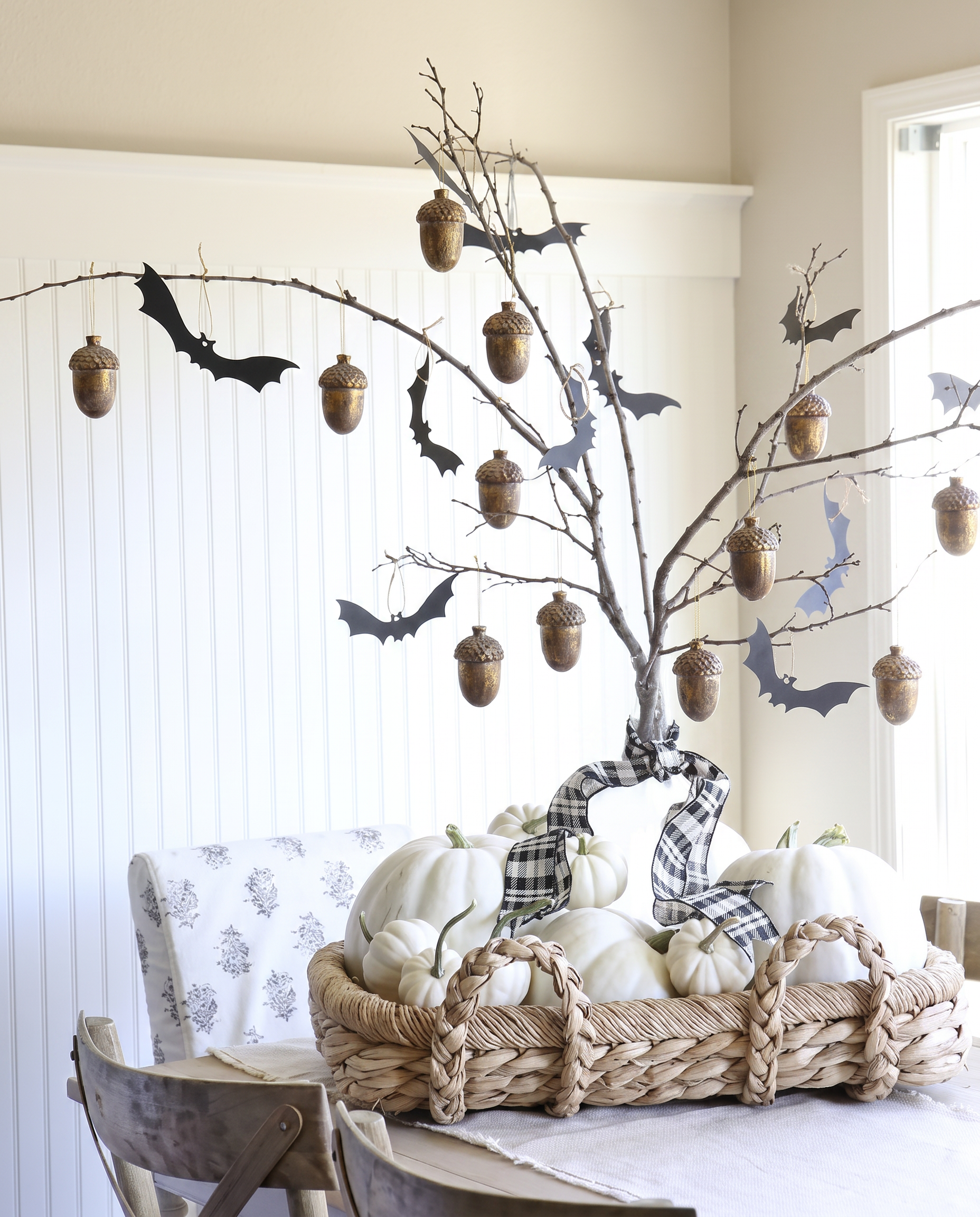 Aged Bronze Acorn Ornament – Rust & Cinder