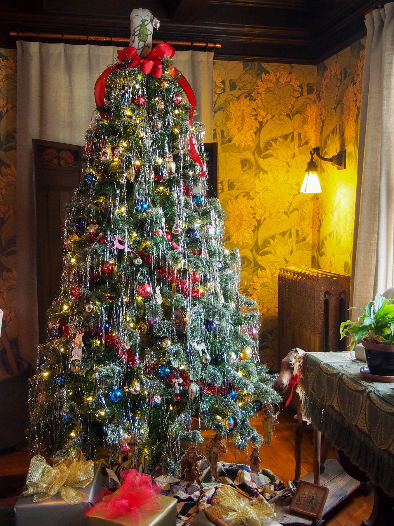 An Arts & Crafts Christmas | Arts & Crafts Homes Online