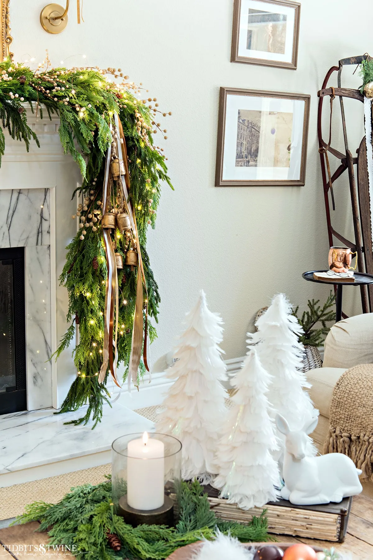 Beautiful Christmas Vignettes for Every Corner of Your Home
