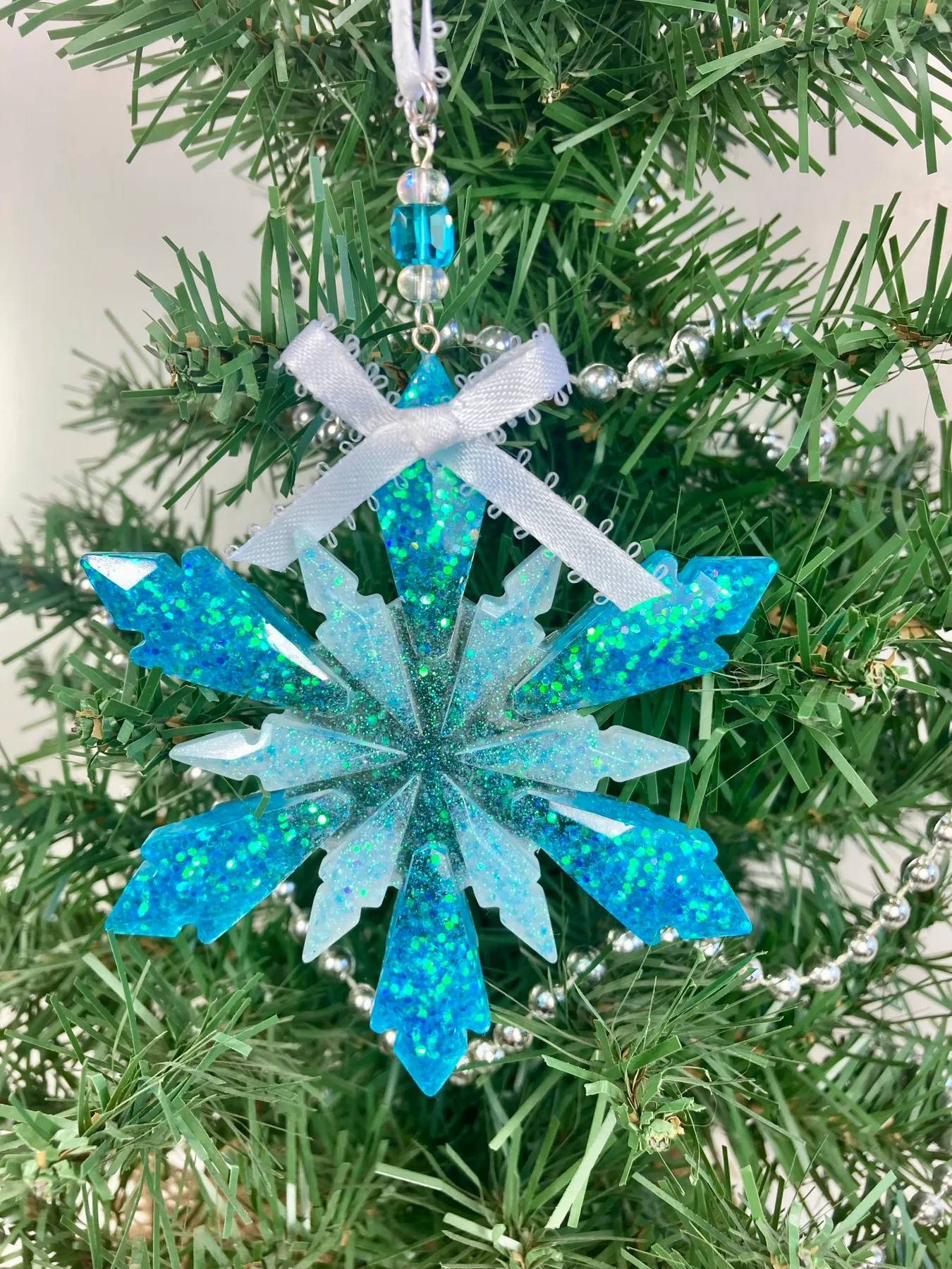 Blue & White Winter Snowflake Ornament | faemoonwolfdesigns