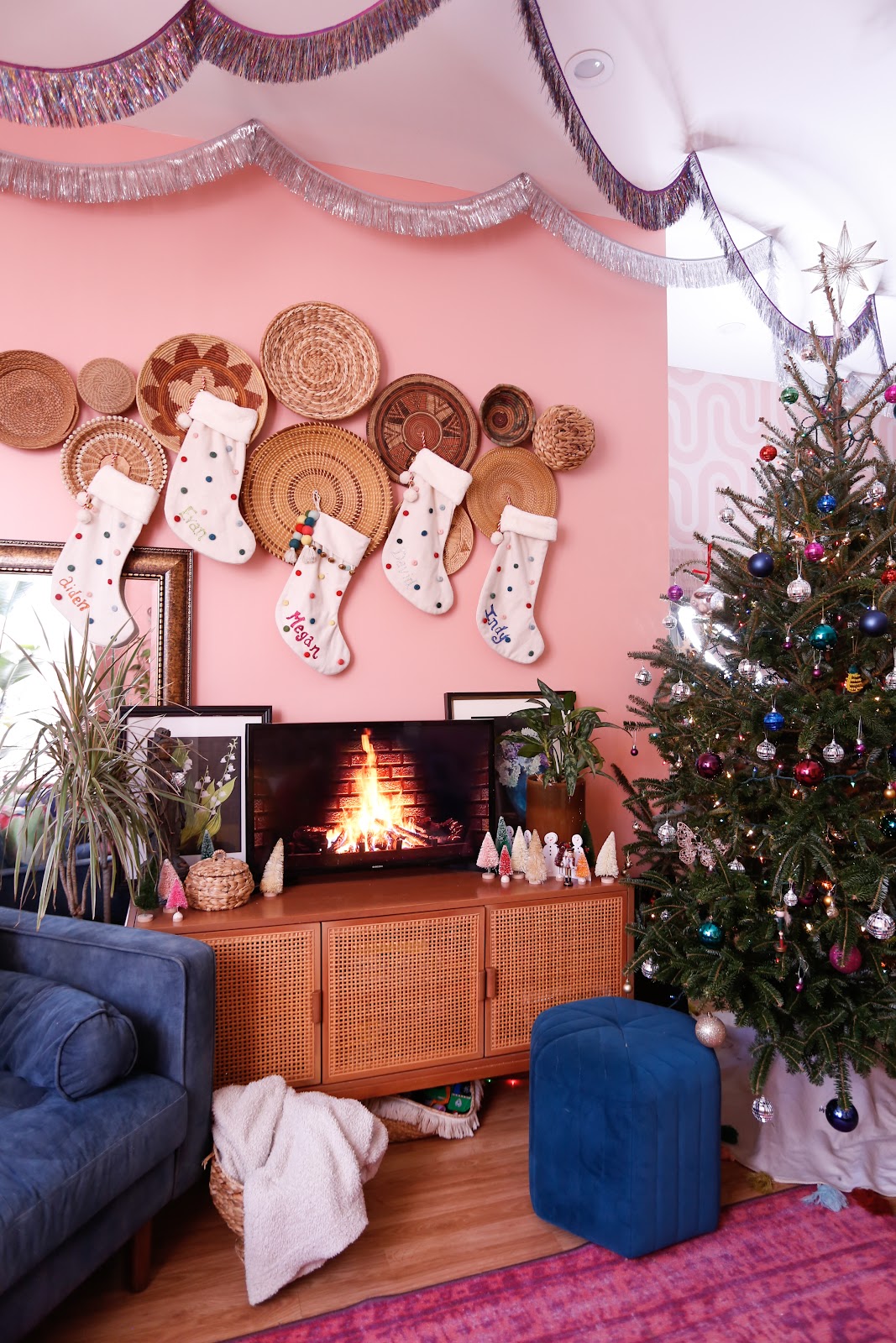 Break Out Of Your Comfort Zone This Year With Colorful Retro Inspired  Christmas Decor - TfDiaries
