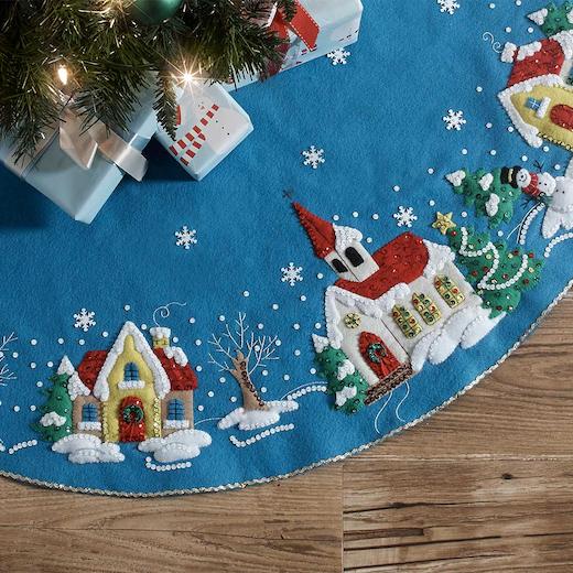 Bucilla Felt Tree Skirt Applique Kit 43' Round-Christmas Village