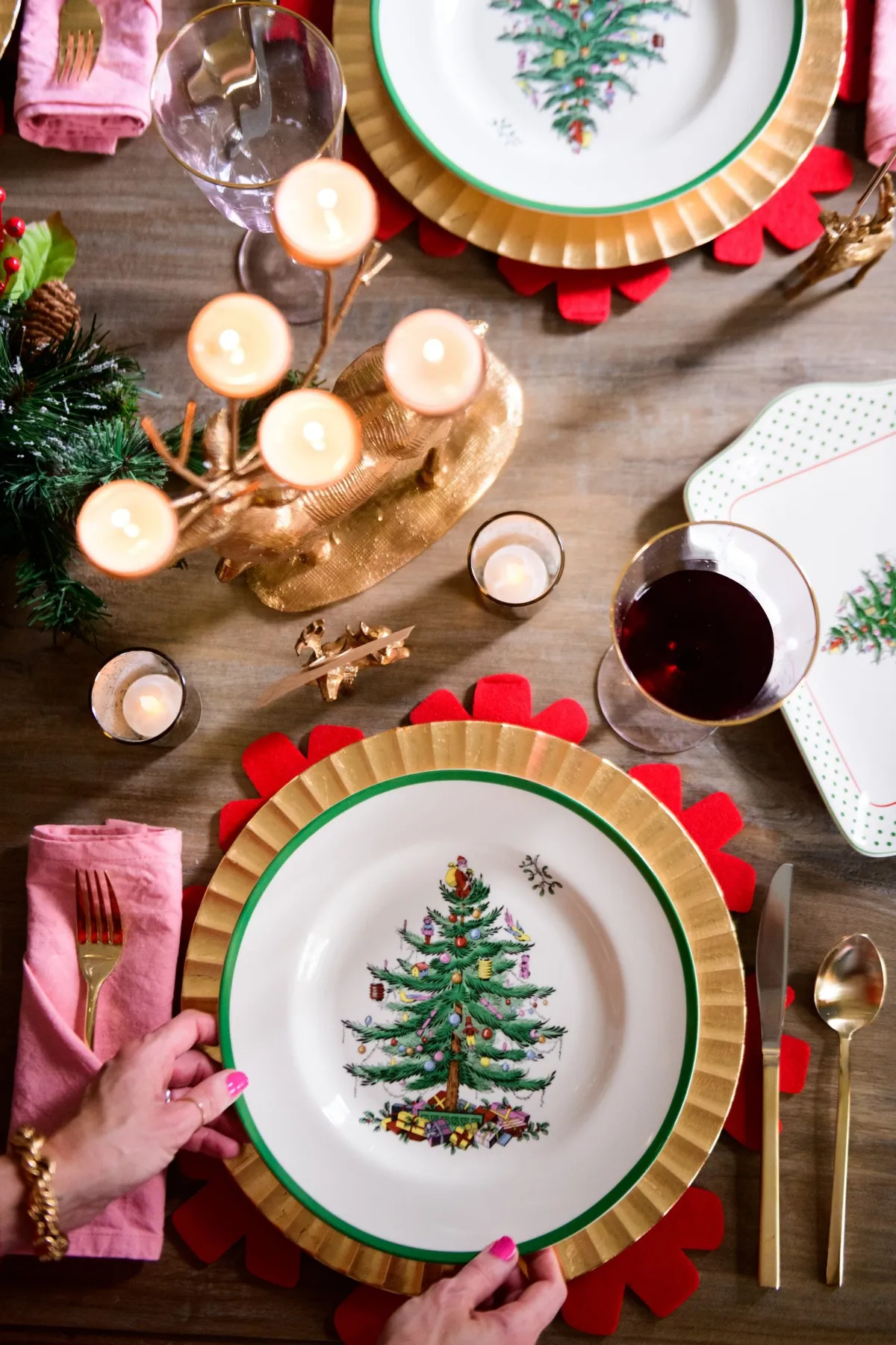 Christmas at Home | Our Dining Room Table - Hi Sugarplum!